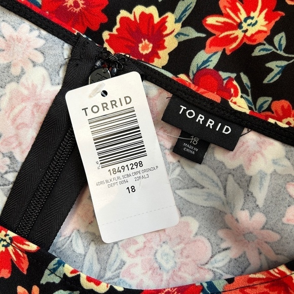 Torrid Cocktail Dress Mini Scuba w/ Pockets Crepe & Organza Puff Sleeve Floral - Picture 10 of 13